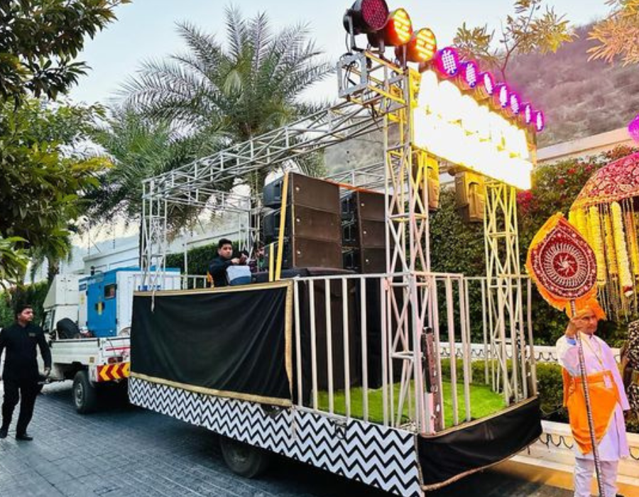 DJ on wheels